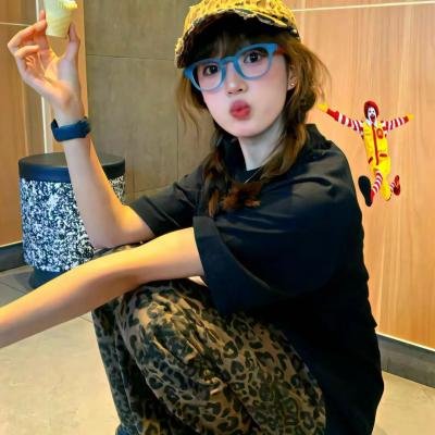 踏破荆棘向朝阳